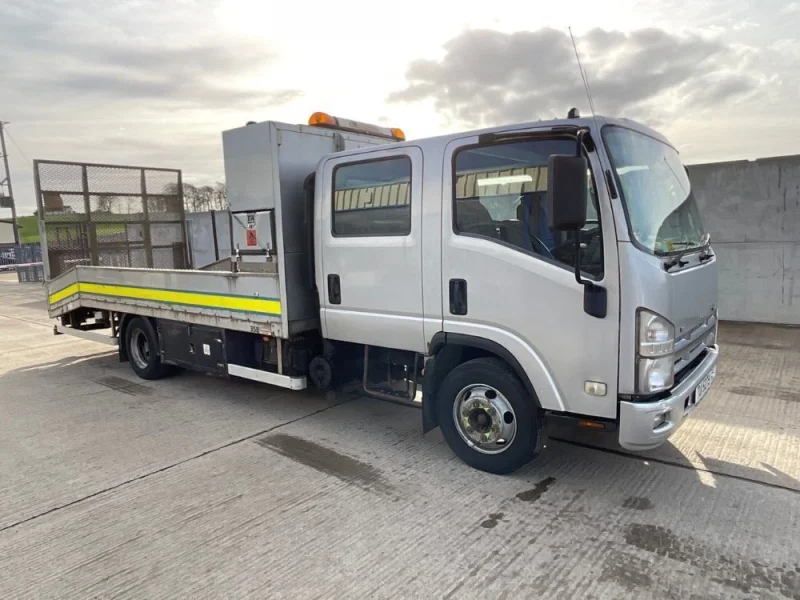 Mid Ulster Auctions Ltd - Vehicle Auction to include: Volkswagen Crafter High Roof Vans, Renault Trafic, Dropside Pickups, Range Rovers, Mercedes-Benz, Nissan Qashqai & much more - Auction Image 8