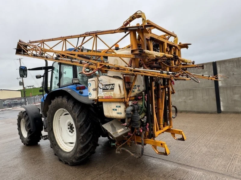 Mid Ulster Auctions Ltd - Tractors, Farm Equipment & Plant Machinery Auction - Auction Image 2