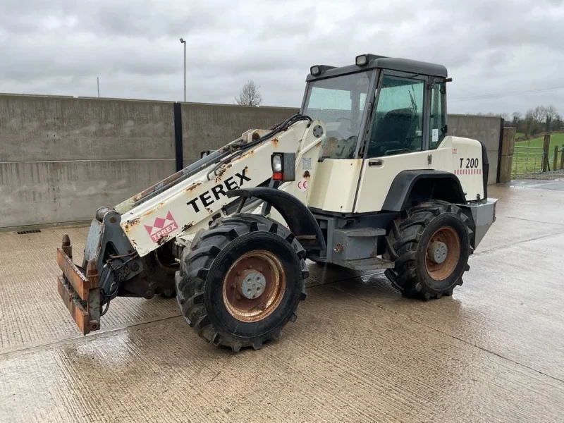 Mid Ulster Auctions Ltd - Tractors, Farm Equipment & Plant Machinery Auction - Auction Image 6