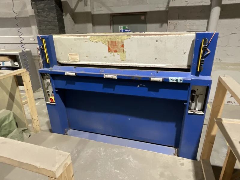 BPI - Woodworking & Associated Machinery Auction to include Beam Saw, Injection Moulders, Beam Press, Automatic Shrink Wrapper & more - Auction Image 3