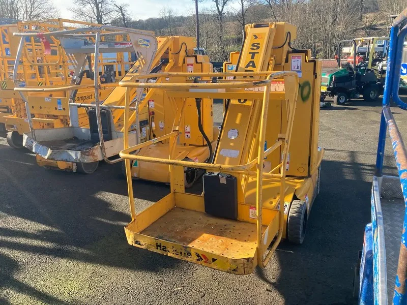 Wilsons Auctions - Glasgow - Ex Hire Access Lift Auction - Auction Image 2