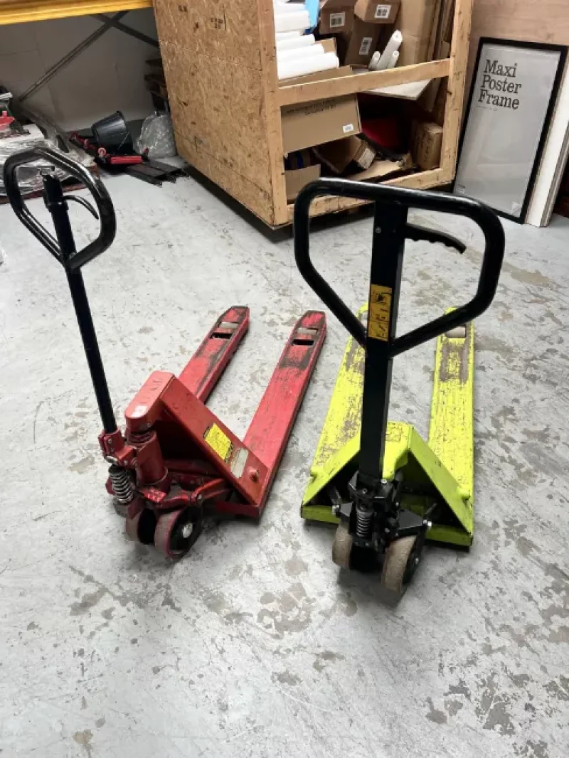 JPS Chartered Surveyors - Warehousing Equipment Auction to include Pallet Racking, caterpillar Forklift Truck, Pallet Truck & Power Tools - Auction Image 7