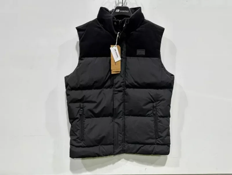 Gavel Auctioneers Ltd - Designer Outdoor Clothing Auction - Auction Image 4