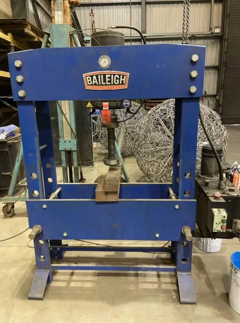 George Hazell & Co - Fabrication Equipment, Vehicles & Workshop Machinery Auction - Auction Image 3