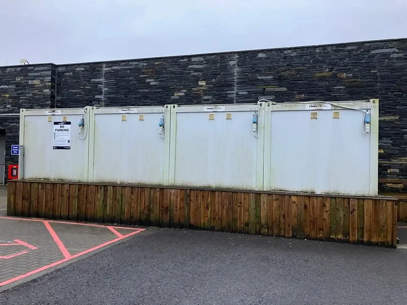 Williams Auctions - Shower Cabin Auction - Auction Image 2