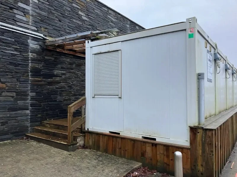 Williams Auctions - Shower Cabin Auction - Auction Image 3