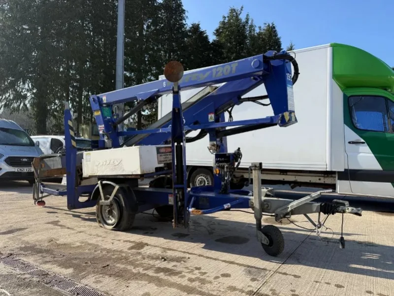 Gavel Auctioneers Ltd - Salvage 2014 Niftylift 120-T Towable Boom Lift Auction - Auction Image 1