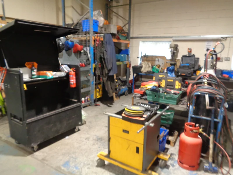 Lambert Smith Hampton - Bristol - Presona LP100 CH2 & LP50 EH1 Balers, Presona Spares Stock, Factory & Workshop Equipment, Forklift, Office Furniture at Auction - Auction Image 4