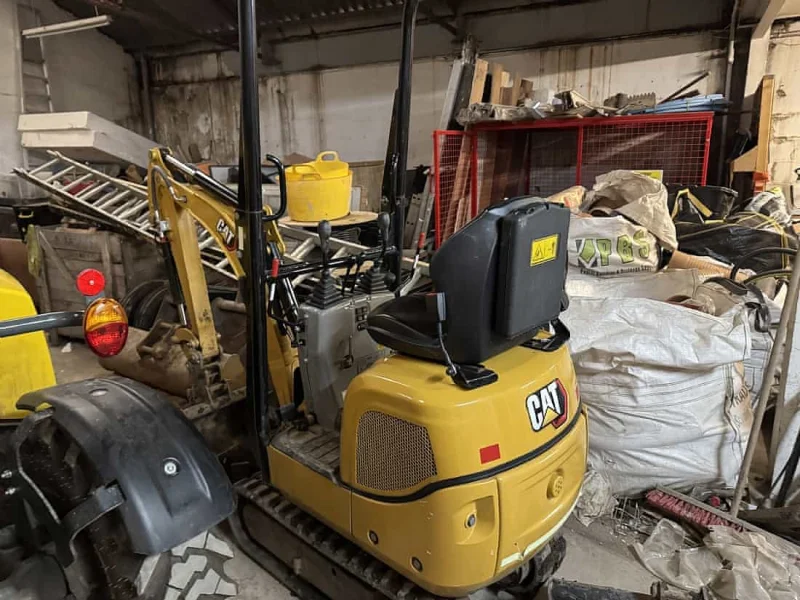 Sweeney Kincaid - Construction Plant, Equipment & Fleet of Vehicles at Auction - Auction Image 2