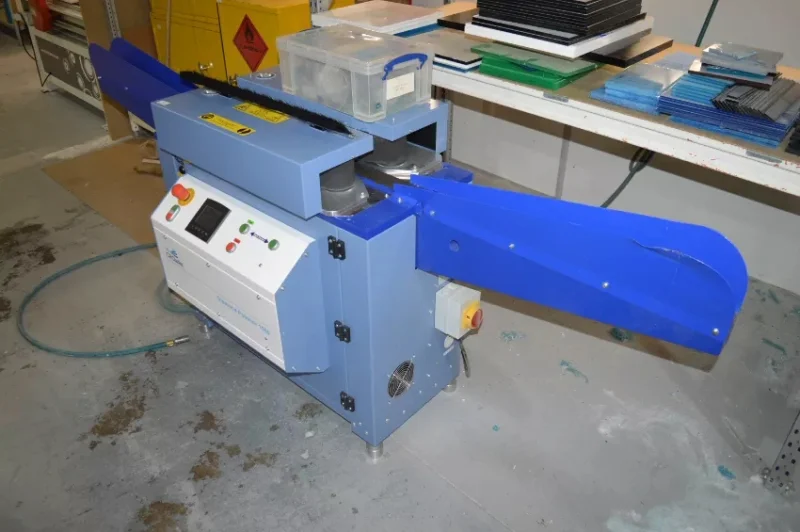 Gilbert Baitson - Plastic Online Limited – Manufacturers of Plastic and Acrylic Products at Auction - Auction Image 8