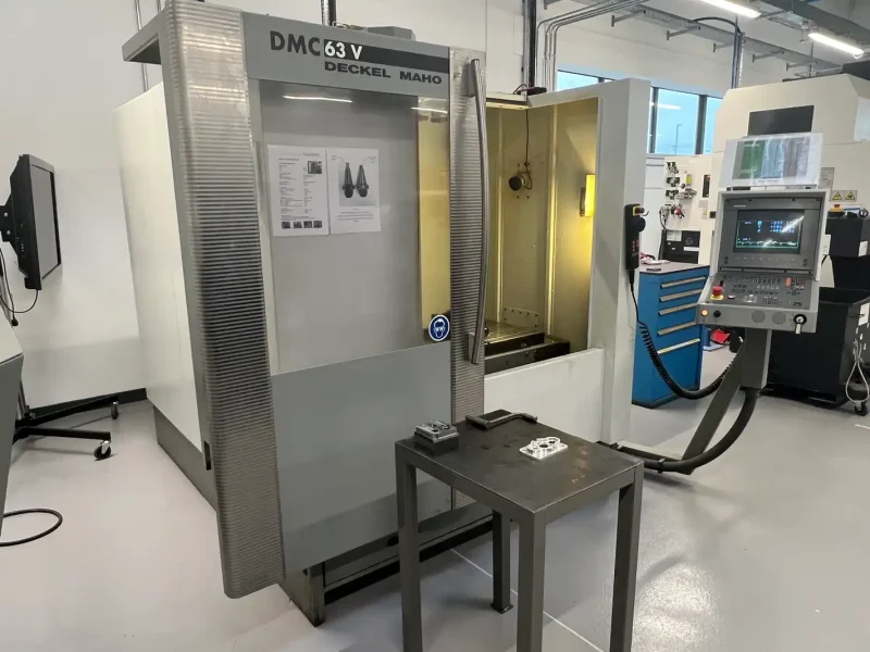Williams Auctions - Auction of CNC Milling Machines - Auction Image 1