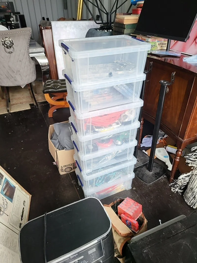 Abandoned Storage Auctions - Abandoned Storage Room Auction - Cheltenham - Auction Image 5