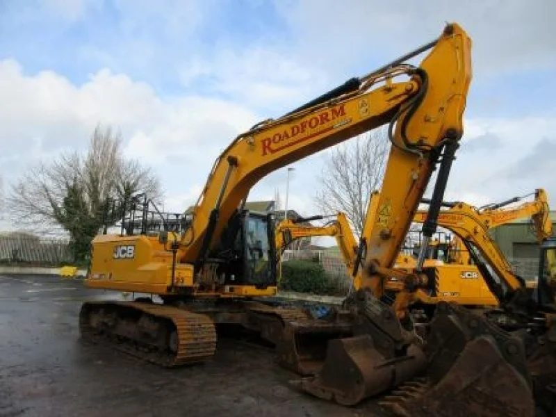 Lambert Smith Hampton - Exeter - 9 x Excavators, Asphalt Paver,  34 x Vehicles, Groundwork  Equipment, etc at Auction - Auction Image 1