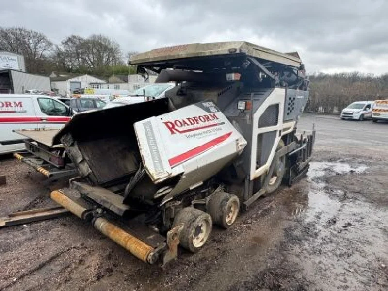 Lambert Smith Hampton - Exeter - 9 x Excavators, Asphalt Paver,  34 x Vehicles, Groundwork  Equipment, etc at Auction - Auction Image 2