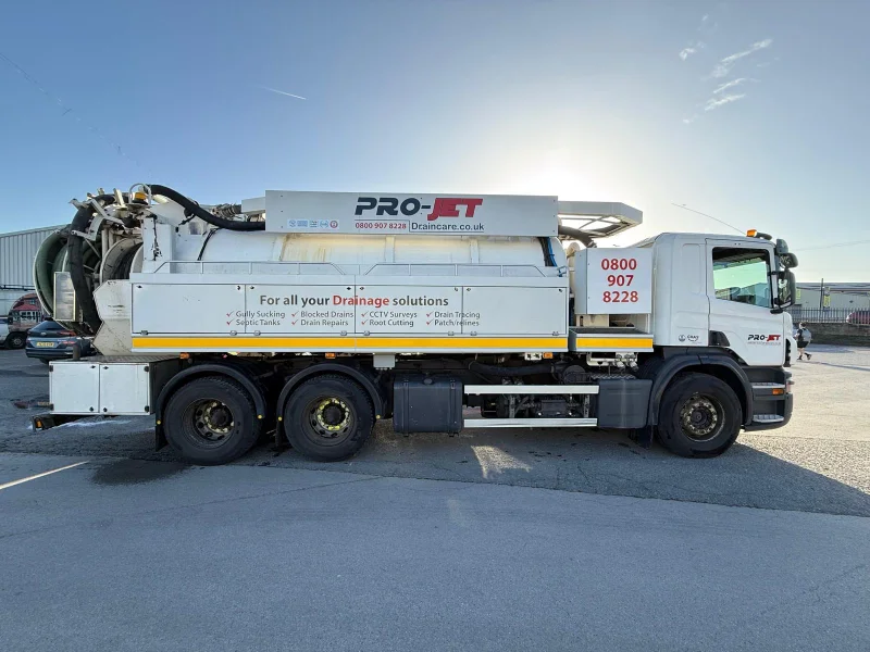 BPI - JHL Flexline 312 Combination Tanker on 2007 Scania P380 6x4 Chassis Auction - Auction Image 2