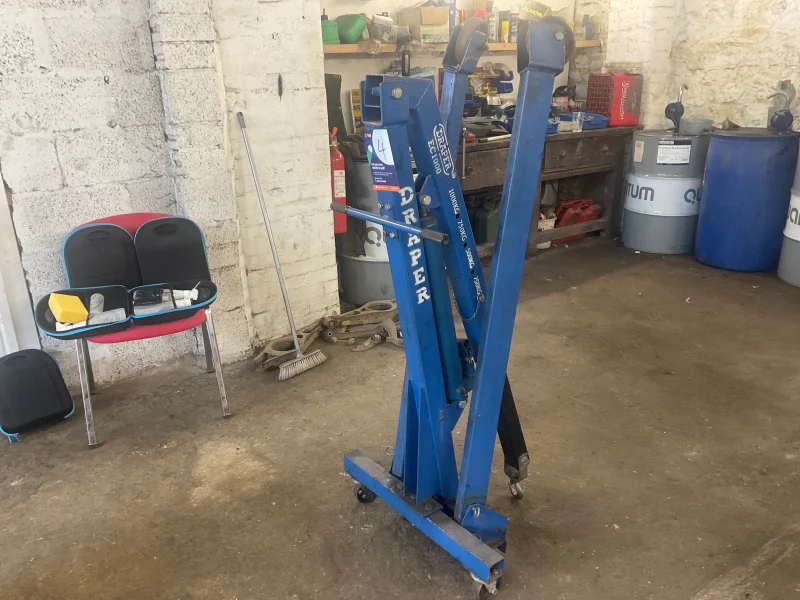 BPI - Contents of Mill Road Motors to include Paint Spraying Booth, Hydraulic Post Lift, Engine Crane, Diagnostic Tool, Tool Boxes & more at Auction - Auction Image 2