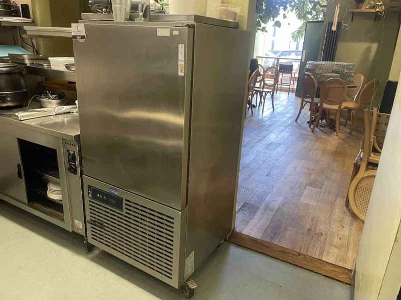 Sweeney Kincaid - Contents of a Restaurant available at Auction - Auction Image 3