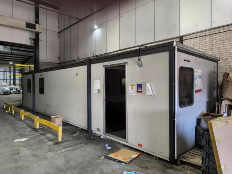 JPS Chartered Surveyors - 6m High Pallet Racking, Toilet Block and Jackleg Canteen Cabin at Auction - Auction Image 3
