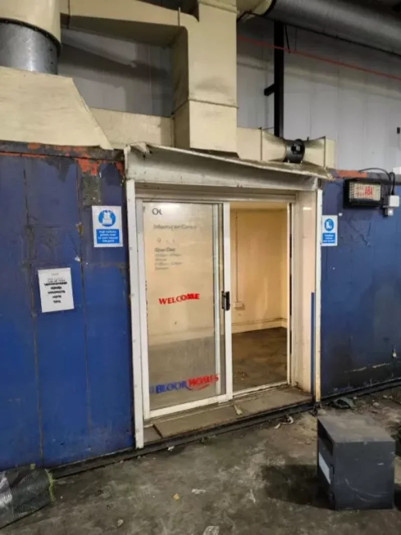 JPS Chartered Surveyors - 6m High Pallet Racking, Toilet Block and Jackleg Canteen Cabin at Auction - Auction Image 4