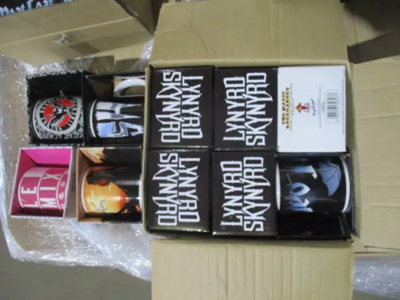 JPS Chartered Surveyors - One Lot Auction of 9 Pallets of Various Branded Mugs | Approximate Retail Price £75,000 - Auction Image 2