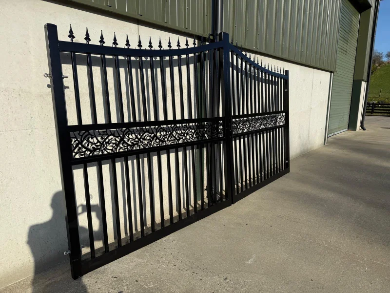 BPI - Unused Shipping Containers, Mini Excavators, Toilets & Showers, Barbeque Houses, Electric Sliding Gates, Workbenches & more at Auction - Auction Image 5