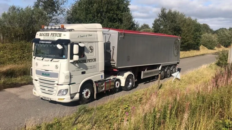 BTG Eddisons - Stockport - Haulage Fleet Auction of Tractor Units, Bulk Trailers & Vehicles - Auction Image 2