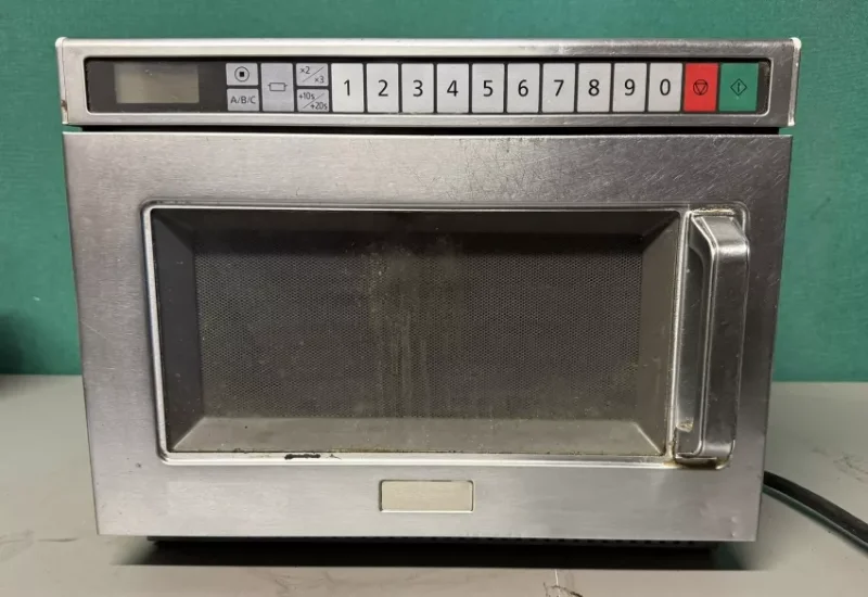JPS Chartered Surveyors - Catering Equipment & Stock Auction - Incl: Vac Machine | Microwave Ovens | Smoothie Blender | Slush Machine | Wines | Sprits | Bottle Fridges & More - Auction Image 3