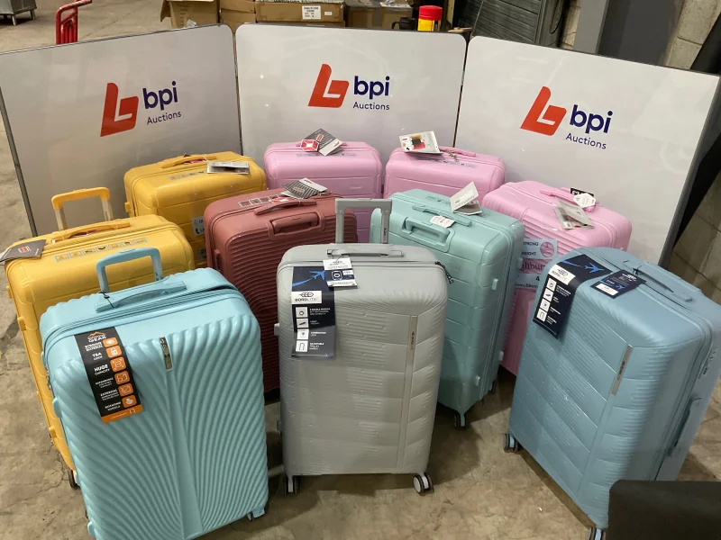 BPI - Suitcases, Handbags, Wallets, Purses, Accessories & Retail Display Equipment at Auction - Auction Image 2