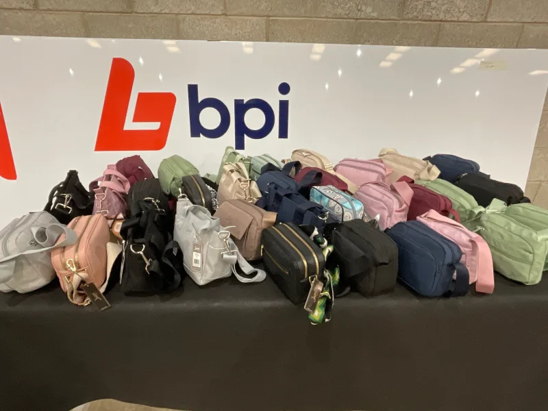 BPI - Suitcases, Handbags, Wallets, Purses, Accessories & Retail Display Equipment at Auction - Auction Image 5