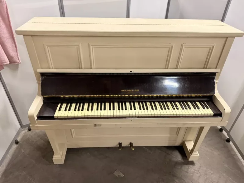 JPS Chartered Surveyors - Piano Auction | Brands Include Bechstein, Chappell, Broadwood, Bluthner & More | Grands, Baby Grands & Upright Pianos - Auction Image 2