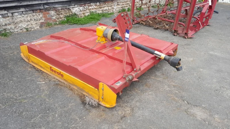 BTG Eddisons - Stockport - Assets of a Horse Racing Trainer at Auction - Auction Image 3