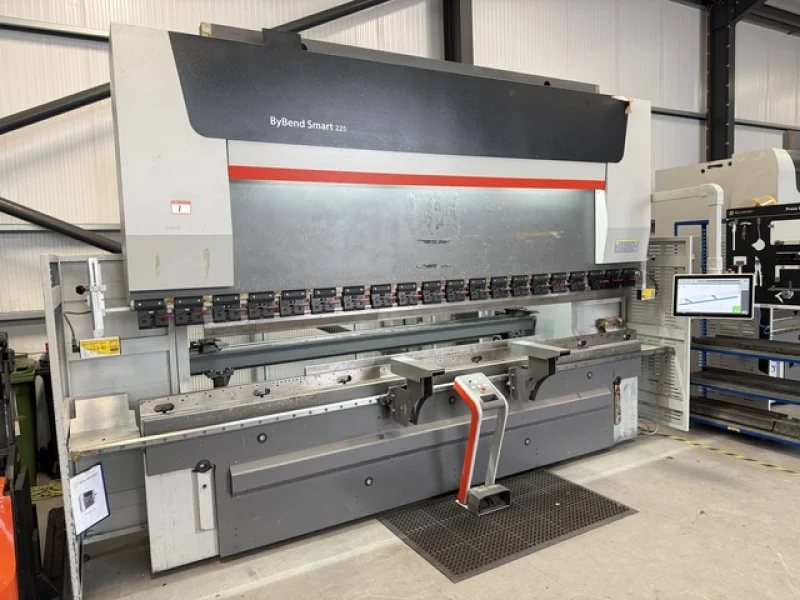 Cottrill & Co - Selection of Late Model Bystronic ByBend, Xact, Xpress Press Brakes, Amada Turret Punch & Amada Press Brake at Auction - Auction Image 1
