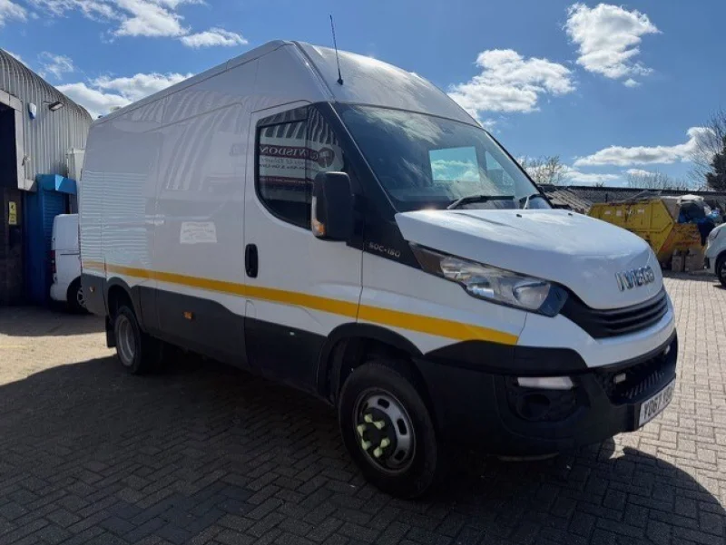 G J Wisdom & Co - Commercial Vehicles & Equipment from Arboriculture, Landscaping & Tree Surgeon Business, Porsche Cayenne Hybrid & More at Auction - Auction Image 2