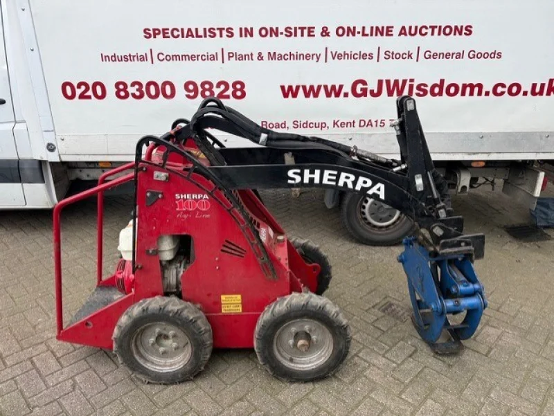 G J Wisdom & Co - Commercial Vehicles & Equipment from Arboriculture, Landscaping & Tree Surgeon Business, Porsche Cayenne Hybrid & More at Auction - Auction Image 4