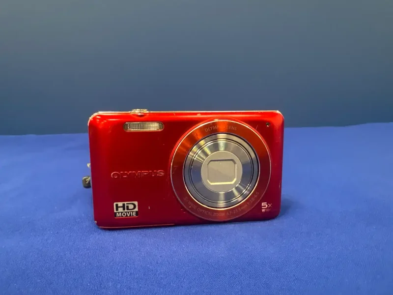 Wilsons Auctions - Newcastle - Unclaimed Cameras, Laptop, Tablet & Mobile Phone Auction - Auction Image 2