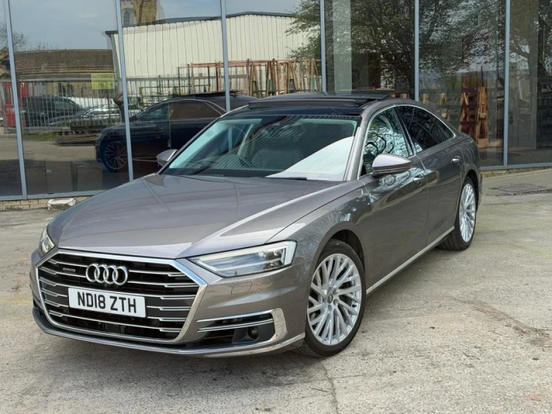 BTG Eddisons - Stockport - Prestige Cars to include Lamborghini, Porsche Cayenne, BMW, Land Rover, Range Rover, Audi, Mercedes & Light Commercials Auction - Auction Image 7