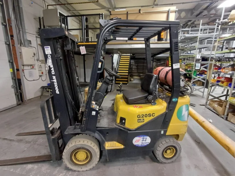 Hilco Global Europe - Southampton - Contents of a Wigan and Northampton Coach Building Workshop at Auction - Auction Image 8