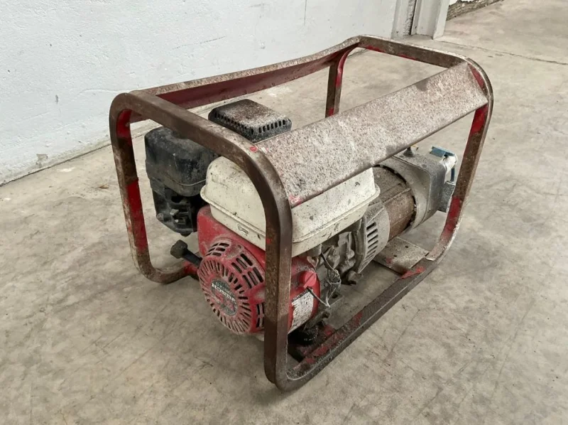 Mid Ulster Auctions Ltd - Tools Auction - Power Floats, Mixers, Generators & Workshop Equipment - Auction Image 2