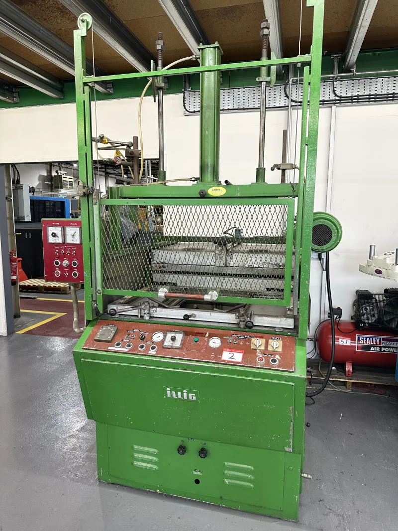 Cottrill & Co - Kiefel KMD 75 BFSS Automatic Roll-Fed Thermoforming Machine, Range of R&D Vacuum Forming Machines and Clicking Presses - Auction Image 3