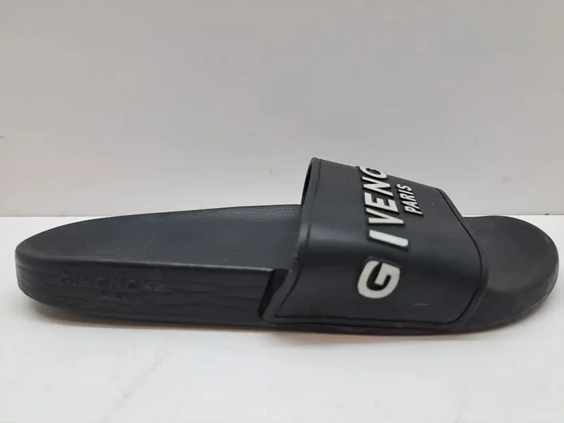 Wilsons Auctions - Unreserved Designer Auction - Auction Image 1