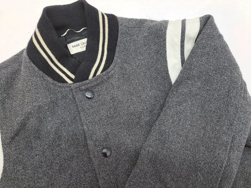 Wilsons Auctions - Unreserved Designer Auction - Auction Image 2