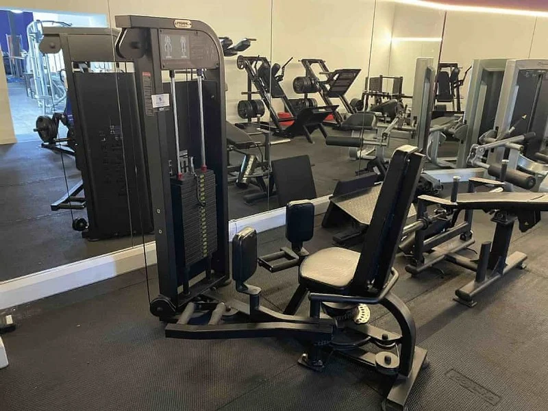 Sweeney Kincaid - Contents of Gym at Auction - Auction Image 3