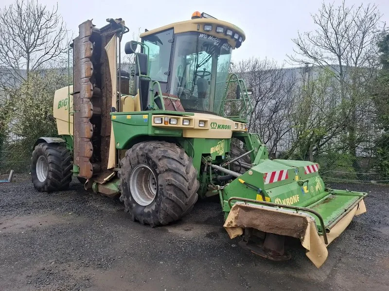 Wilsons Auctions - 2011 Krone Big M Type 400 Mower Auction - Auction Image 1