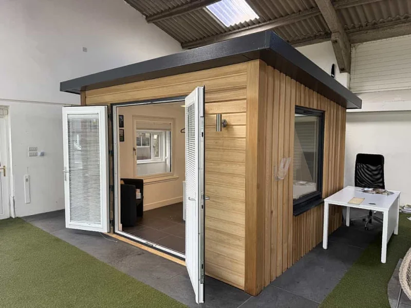 Sweeney Kincaid - Auction of Garden buildings - Auction Image 2
