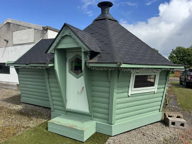 Sweeney Kincaid - Auction of Garden buildings - Auction Image 3