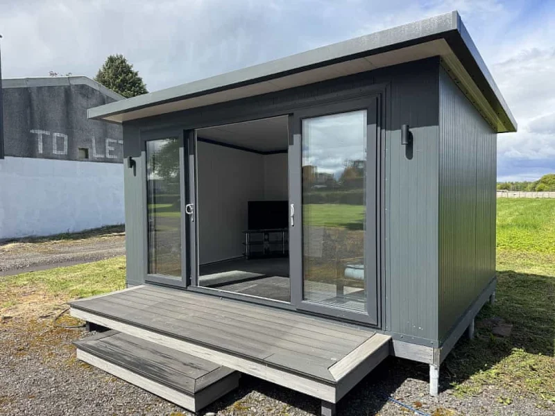 Sweeney Kincaid - Auction of Garden buildings - Auction Image 4