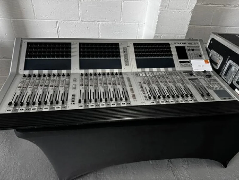 Landwood Group - Online Auction Sale of 190 Lots of Audio-Visual Equipment - Auction Image 1