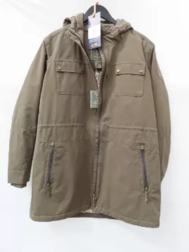 BTG Eddisons - Scunthorpe - Clothing from a North Yorkshire Lifestyle Store - Auction Image 5