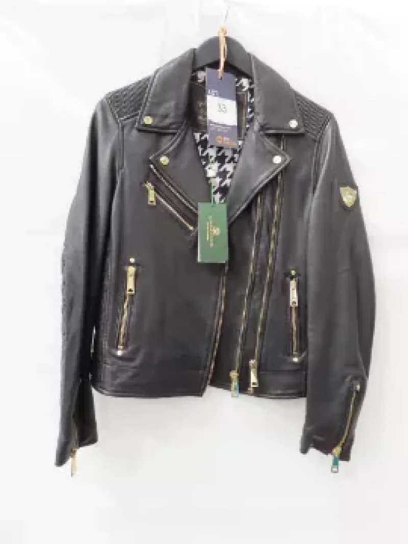 BTG Eddisons - Scunthorpe - Clothing from a North Yorkshire Lifestyle Store - Auction Image 4