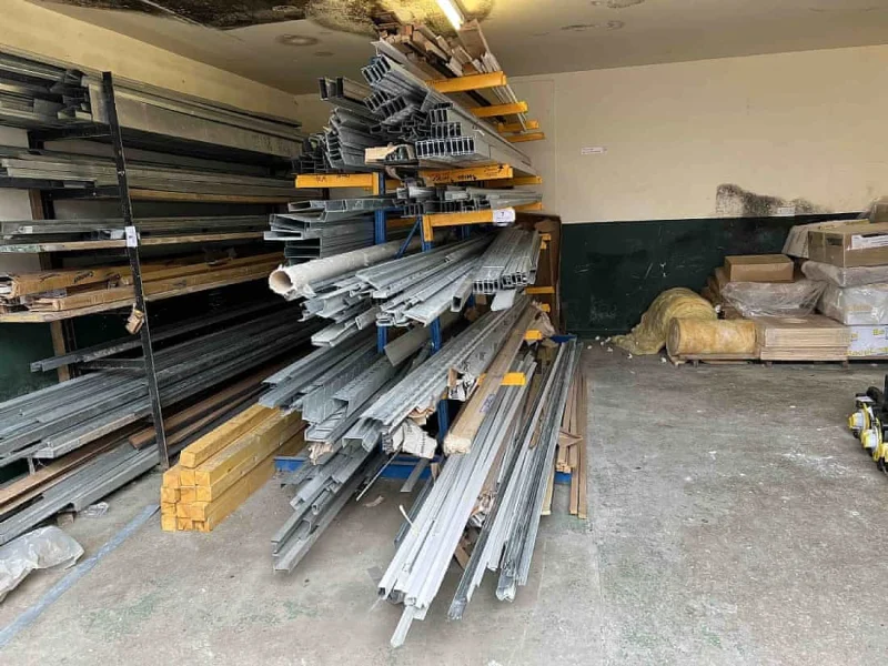 Sweeney Kincaid - Online Auction - Contractors Vans, Equipment, Stock, Tools & Office F & E - Auction Image 4